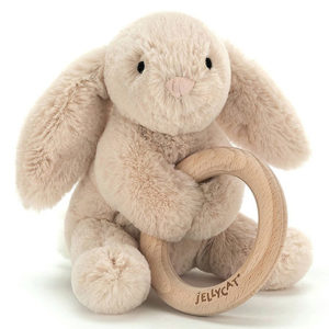 hochet et peluche lapin Jellycat vendu par rêves de fil