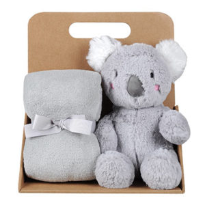 Coffret peluche koala avec son plaid personnalisable, vendu par rêves de fil.