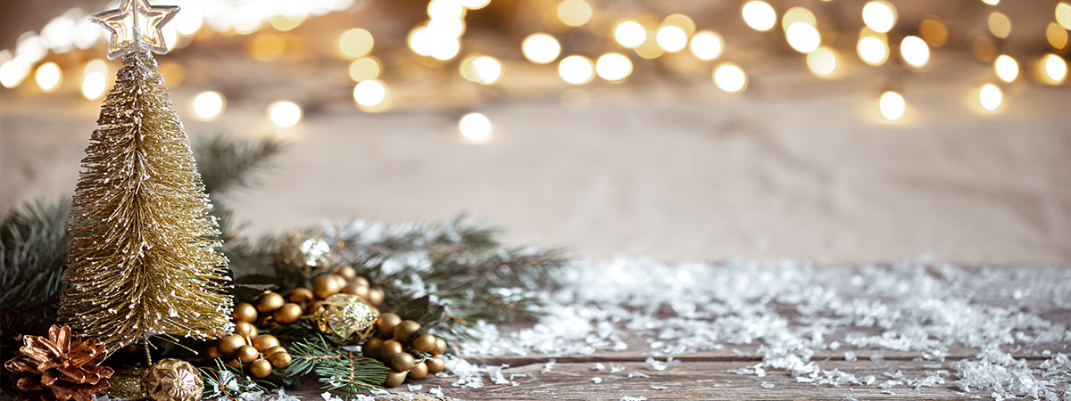 Décoration de Noël personnalisées, Boule de Noël en feutrine fait main rouge, verte et blanche à personnaliser selon vos souhaits, vendu par rêves de fil.