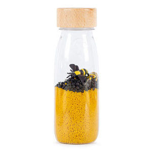 Bouteille sensorielle Abeille de Petit Boum, vendu par Rêves de fil.