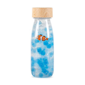 Bouteille sensorielle poisson clown de Petit Boum, vendu par Rêves de fil.