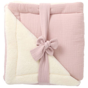 Couverture peluche double gaze et microfibre, collection Mix & Match, couleur rose pétale. Vendu par Rêves de Fil.