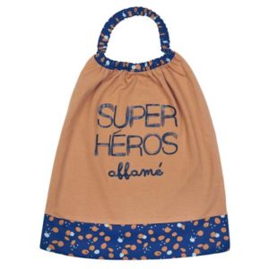 Serviette élastiquée "Super héros affamé" camel/indigo. Vendu par Rêves de Fil.