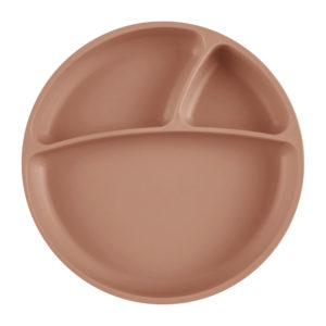 Assiette antidérapante multi-compartiments en silicone, couleur cookie. Vendu par Rêves de Fil.
