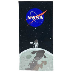 Serviette de bain ou de plage Nasa personnalisable, vendu par rêves de fil.