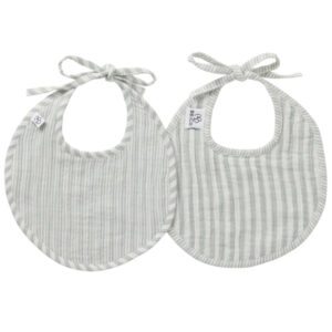 Lot de 2 bavoirs naissance rayé vert de gris – Soft Stripes de BB&Co vendu par rêves de fil